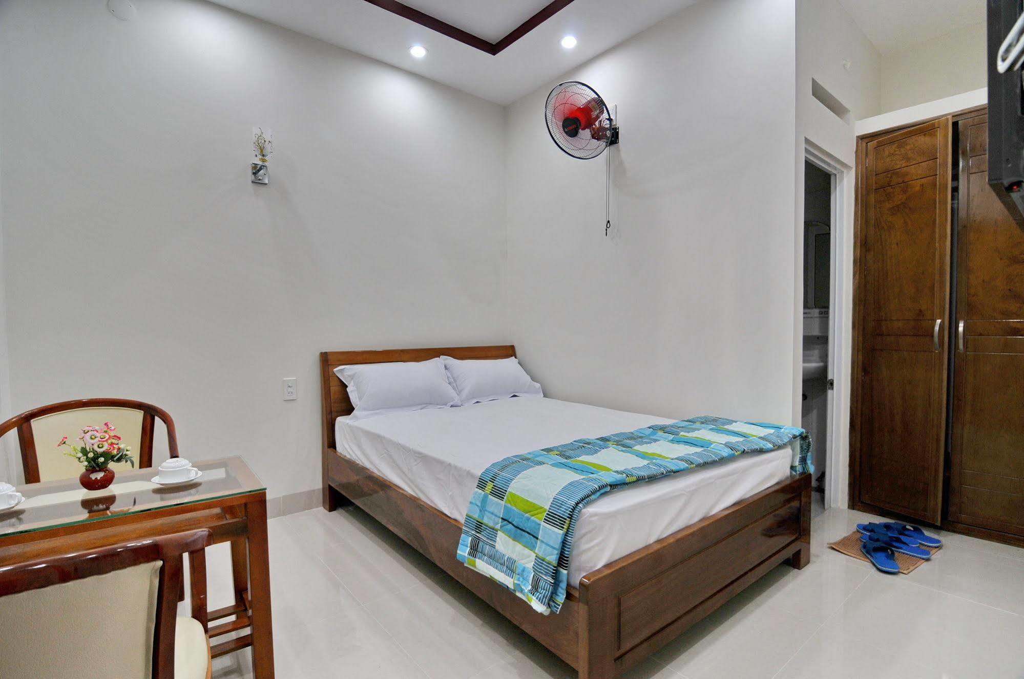 Duy Phuoc Hotel Нячанг Экстерьер фото